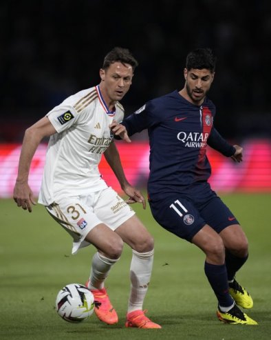 КО ВИСОКО ЛЕТИ НИСКО ПАДА: Лион и Ленс посустају у Лиги 1, Куп лечи првенствене ране