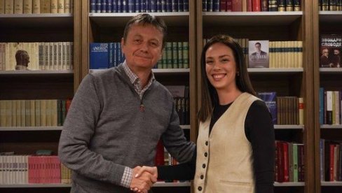 SRPSKA NAPREDNA STRANKA JE PONOSNA ŠTO TE IMA U SVOJIM REDOVIMA: SNS-u se pridružila tekvondistkinja Tijana Bogdanović (FOTO) SRPSKA NAPREDNA STRANKA JE PONOSNA ŠTO TE IMA U SVOJIM REDOVIMA: SNS-u se pridružila tekvondistkinja Tijana Bogdanović (FOTO)