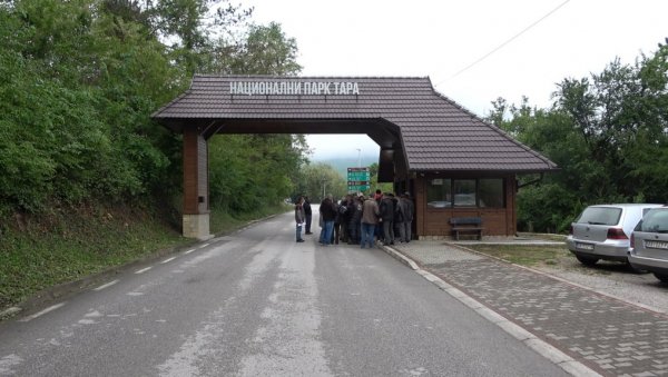 ПРВИ ПРОБЛЕМИ ПРИ НАПЛАТИ ТАКСЕ ЗА УЛАЗАК МОТОРНИМ ВОЗИЛИМА У ЗАШТИЋЕНО ПОДРУЧЈЕ И Ужичани бесплатно у НП Тара ПРВИ ПРОБЛЕМИ ПРИ НАПЛАТИ ТАКСЕ ЗА УЛАЗАК МОТОРНИМ ВОЗИЛИМА У ЗАШТИЋЕНО ПОДРУЧЈЕ И Ужичани бесплатно у НП Тара