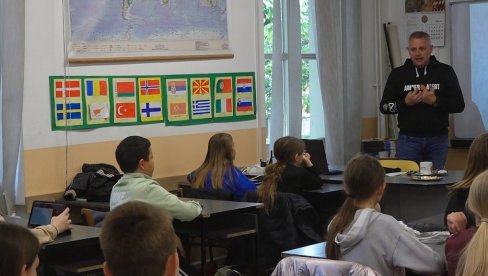ДЕЦА У БОРБИ СА ДИГИТАЛНИМ НАСИЉЕМ И ДРУГИМ ОПАСНОСТИМА: У ОШ Матко Вуковић у Суботици обучени први веб детективи ДЕЦА У БОРБИ СА ДИГИТАЛНИМ НАСИЉЕМ И ДРУГИМ ОПАСНОСТИМА: У ОШ Матко Вуковић у Суботици обучени први веб детективи
