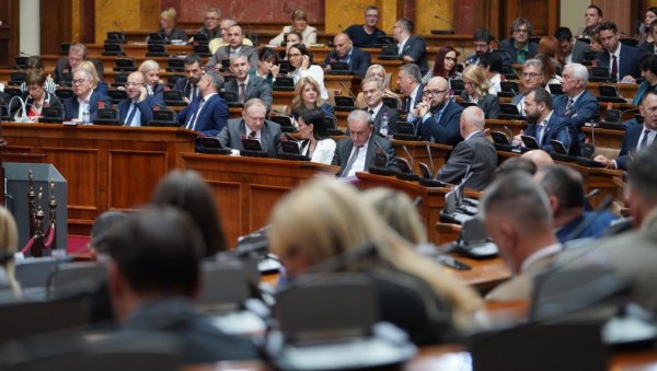 ОПОЗИЦИЈА СА ОВИМ ИДЕ НА ИЗБОРЕ? У Скупштини бране осумњичене за убиство мале Данке! ОПОЗИЦИЈА СА ОВИМ ИДЕ НА ИЗБОРЕ? У Скупштини бране осумњичене за убиство мале Данке!