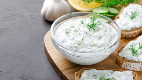 SAVRŠEN PRILOG: Aromatičan sos od mirođije, gotov za 5 minuta! SAVRŠEN PRILOG: Aromatičan sos od mirođije, gotov za 5 minuta!