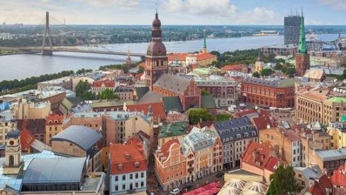 LETONIJA UKIDA RUSKI JEZIK: Vlada donela odluku da ukine učenje ruskog kao drugog stranog jezika u školama LETONIJA UKIDA RUSKI JEZIK: Vlada donela odluku da ukine učenje ruskog kao drugog stranog jezika u školama