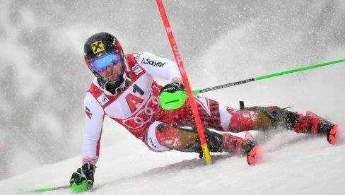 MOŽDA SE ZAVRŠAVA MOJE PUTOVANJE: Veliki olimpijski šampion doživeo tešku povredu (VIDEO) MOŽDA SE ZAVRŠAVA MOJE PUTOVANJE: Veliki olimpijski šampion doživeo tešku povredu (VIDEO)