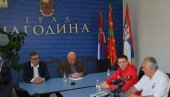 ЧЕСТИТКЕ СПОРТСКИМ АМБАСАДОРИМА: Палма организовао пријем за првог Јагодинца олимпијца и чланице женског ФК Јагодина