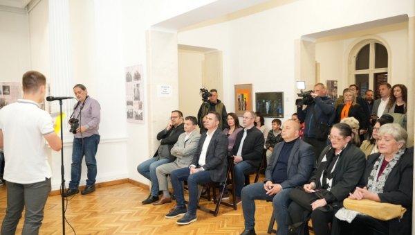 ХРОНИЧАР ПРЕСТОНИЦЕ ТУРИЗМА: Свечаност поводом 200. броја месечника „Врњачке новине“ ХРОНИЧАР ПРЕСТОНИЦЕ ТУРИЗМА: Свечаност поводом 200. броја месечника „Врњачке новине“