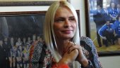 ДЕЦИ ЈЕ МЕСТО У ШКОЛИ Огласила се краљица српске одбојке Весна Читаковић (ФОТО) ДЕЦИ ЈЕ МЕСТО У ШКОЛИ Огласила се краљица српске одбојке Весна Читаковић (ФОТО)