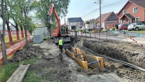 SANIRANA HAVARIJA: Radovi u Zrenjaninu na popravci fekalne kanalizacione mreže SANIRANA HAVARIJA: Radovi u Zrenjaninu na popravci fekalne kanalizacione mreže