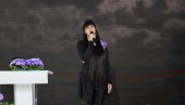 TEJA DORA VERUJE U USPEH U MALMEU: Sviđa mi se što me porede sa Lorin (FOTO/VIDEO) TEJA DORA VERUJE U USPEH U MALMEU: Sviđa mi se što me porede sa Lorin (FOTO/VIDEO)