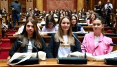 SVEČANO U DOMU NARODNE SKUPŠTINE: Obeležen Međunarodni dan devojčica u IKT (FOTO/VIDEO) SVEČANO U DOMU NARODNE SKUPŠTINE: Obeležen Međunarodni dan devojčica u IKT (FOTO/VIDEO)