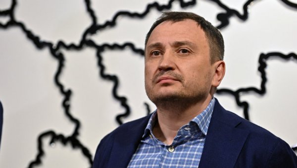 ВЛАДА ЗЕЛЕНСКОГ ПУЦА ПО ШАВОВИМА: Министар пољопривреде хитно поднео оставку, прети му 12 година затвора ВЛАДА ЗЕЛЕНСКОГ ПУЦА ПО ШАВОВИМА: Министар пољопривреде хитно поднео оставку, прети му 12 година затвора