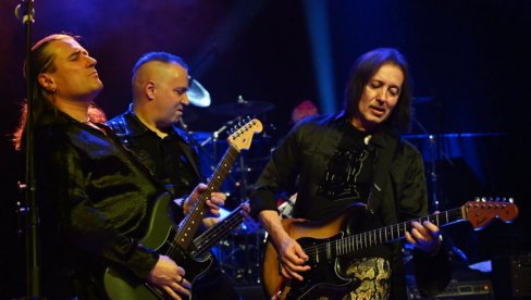 VEČE HARD ROKA: Divlje jagode živeli stare hitove i izveli nove pesme (FOTO) VEČE HARD ROKA: Divlje jagode živeli stare hitove i izveli nove pesme (FOTO)