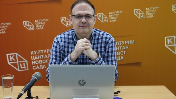 ДЕСПОТИ И СРЕМСКИ ЗАДУЖБИНАРИ : Историчар Стојковски о значају властелинске породице Бранковић (ВИДЕО) ДЕСПОТИ И СРЕМСКИ ЗАДУЖБИНАРИ : Историчар Стојковски о значају властелинске породице Бранковић (ВИДЕО)