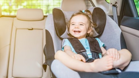 SLABA OCENA ZA BEZBEDNOST AUTO-SEDIŠTA: Na naše tržište stižu dečje fotelje za vožnju sa svih kontinenata, mnoge sumnjivog kvaliteta SLABA OCENA ZA BEZBEDNOST AUTO-SEDIŠTA: Na naše tržište stižu dečje fotelje za vožnju sa svih kontinenata, mnoge sumnjivog kvaliteta