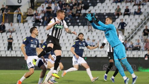 PARTIZAN I TSC JURE DRUGO MESTO: Dva preostala kola Superlige i finale Kupa odlučuju ko će gde u Evropu i ko ispada PARTIZAN I TSC JURE DRUGO MESTO: Dva preostala kola Superlige i finale Kupa odlučuju ko će gde u Evropu i ko ispada