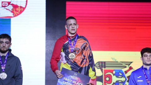 NEPRIKOSNOVEN! Jovan Nikolić slavio na memorijalu Miroslav Gucunja NEPRIKOSNOVEN! Jovan Nikolić slavio na memorijalu Miroslav Gucunja
