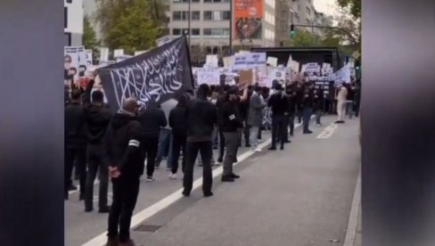 PROBLEMI ZA ŠOLCA: Nemačka gura Rezoluciju o Srebrenici, a džihadisti joj protestuju u Hamburgu, traže kalifat i viču Alahu Akbar (VIDEO)