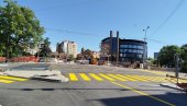 RASKRSNICA U PARAĆINU OTVORENA ZA SAOBRAĆAJ: Obavljeno asfaltiranje prvim slojem (FOTO) RASKRSNICA U PARAĆINU OTVORENA ZA SAOBRAĆAJ: Obavljeno asfaltiranje prvim slojem (FOTO)