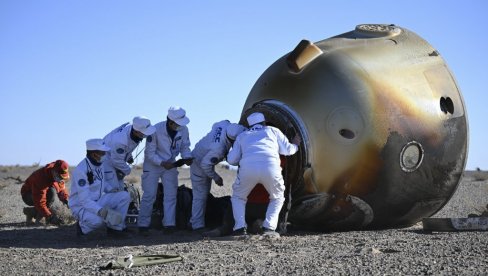 POSLE ŠEST MESECI BORAVKA U SVEMIRU: Astronauti sleteli na Zemlju