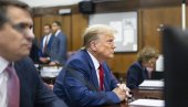 ISTORIJSKI MOMENAT U AMERICI: Tramp proglašen krivim po sve 34 tačke optužnice ISTORIJSKI MOMENAT U AMERICI: Tramp proglašen krivim po sve 34 tačke optužnice