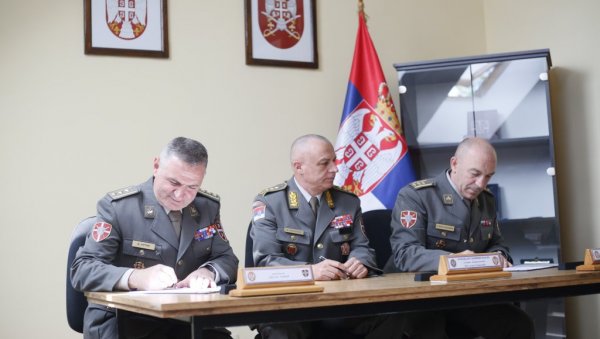 СА БРАНИКА ОТАЏБИНЕ У - ПЕНЗИЈУ: Примопредаја дужности команданта Треће бригаде Копнене војске СА БРАНИКА ОТАЏБИНЕ У - ПЕНЗИЈУ: Примопредаја дужности команданта Треће бригаде Копнене војске