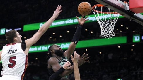 KRAJ ZA NIKOLU JOVIĆA: Debakl prošlogodišnjeg finaliste NBA lige