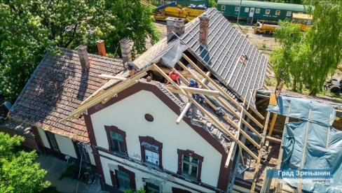 GRADE ŽELEZNIČKI MOST PREKO TAMIŠA: Od ukupno 16 železničkih stanica u Srbiji, rekonstruiše se 14 u Vojvodini i tri u Zrenjaninu (FOTO) GRADE ŽELEZNIČKI MOST PREKO TAMIŠA: Od ukupno 16 železničkih stanica u Srbiji, rekonstruiše se 14 u Vojvodini i tri u Zrenjaninu (FOTO)