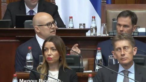 VI, LIČNO! Vučević postavio Aleksića na mesto - Vi ste mi juče rekli da ubrzam kada sam govorio o Kosovu i Metohiji, da to nije važno! VI, LIČNO! Vučević postavio Aleksića na mesto - Vi ste mi juče rekli da ubrzam kada sam govorio o Kosovu i Metohiji, da to nije važno!