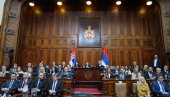 БУРНА ПОЛЕМИКА У СКУПШТИНИ: У парламетну завршено гласање за нову Владу Србије (ВИДЕО) БУРНА ПОЛЕМИКА У СКУПШТИНИ: У парламетну завршено гласање за нову Владу Србије (ВИДЕО)