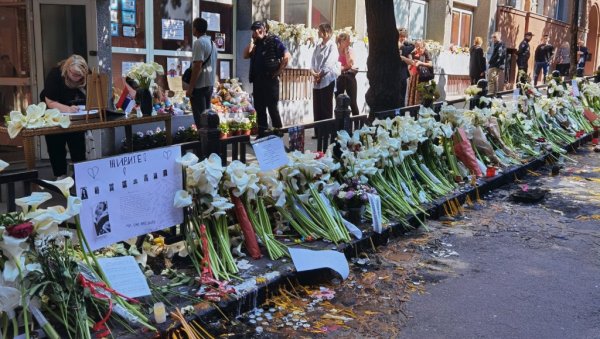 ОГЛАСИО СЕ ОТАЦ УБИЈЕНЕ ДЕВОЈЧИЦЕ ИЗ РИБНИКАРА ПОВОДОМ СУЂЕЊА: Требало је да почне са једним људским признањем ОГЛАСИО СЕ ОТАЦ УБИЈЕНЕ ДЕВОЈЧИЦЕ ИЗ РИБНИКАРА ПОВОДОМ СУЂЕЊА: Требало је да почне са једним људским признањем