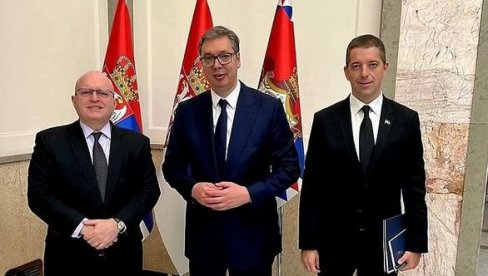 RAZGOVOR O SVIM VAŽNIM PITANJIMA: Vučić se sastao sa Rikerom RAZGOVOR O SVIM VAŽNIM PITANJIMA: Vučić se sastao sa Rikerom