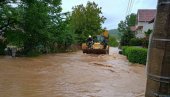 ПОПЛАВЉЕНО 40 ДОМАЋИНСТАВА У СВРЉИГУ: Излила се река - почела евакуација (ФОТО) ПОПЛАВЉЕНО 40 ДОМАЋИНСТАВА У СВРЉИГУ: Излила се река - почела евакуација (ФОТО)