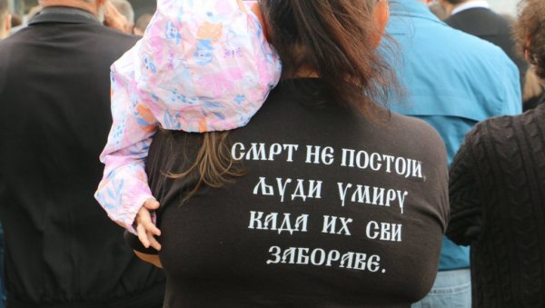 ДА СРЦЕ ПУКНЕ ОД ТУГЕ, ДА ДУША ПРОДИШЕ ОД НАДЕ: Фотографија дана долази из Малог Орашја ДА СРЦЕ ПУКНЕ ОД ТУГЕ, ДА ДУША ПРОДИШЕ ОД НАДЕ: Фотографија дана долази из Малог Орашја