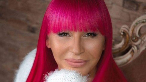 IZNEDADIĆETE SE KAKO SE PREDSTAVLJALA:Zorica Brunclik na početku karijere imala nadimak IZNEDADIĆETE SE KAKO SE PREDSTAVLJALA:Zorica Brunclik na početku karijere imala nadimak
