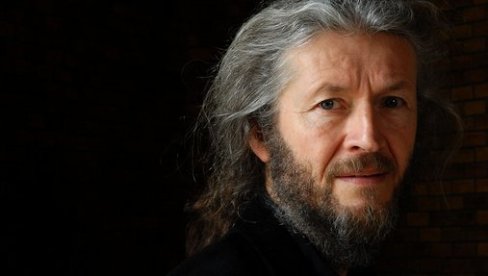 KAD SVET UĐE U STAMPEDO I LUDILO, TEŠKO RASPOZNAJE PAMETNU REČ: Intervju - Nikita Milivojević, reditelj KAD SVET UĐE U STAMPEDO I LUDILO, TEŠKO RASPOZNAJE PAMETNU REČ: Intervju - Nikita Milivojević, reditelj