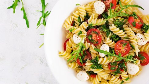 ITALIJANSKA SALATA: Dolazi u raznim varijantama, ali se za ukus uvek tvrdi da je fantastičan ITALIJANSKA SALATA: Dolazi u raznim varijantama, ali se za ukus uvek tvrdi da je fantastičan