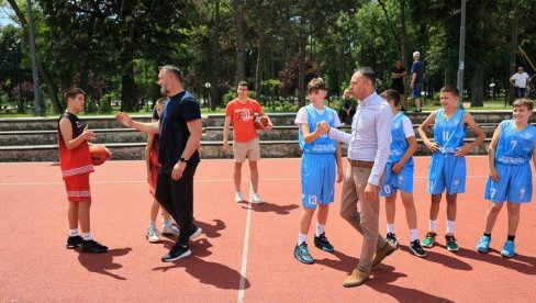 MLADI KOŠARKAŠI IZ MOSTARA I KRAGUJEVCA IGRALI PRIJATELJSKU UTAKMICU: Sportski savez Mostara u gostima MLADI KOŠARKAŠI IZ MOSTARA I KRAGUJEVCA IGRALI PRIJATELJSKU UTAKMICU: Sportski savez Mostara u gostima