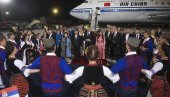 ODUŠEVLJENI GOSTOPRIMSTVOM SRPSKIH DOMAĆINA: Poseta Si Đinpinga odjeknula u Kini ODUŠEVLJENI GOSTOPRIMSTVOM SRPSKIH DOMAĆINA: Poseta Si Đinpinga odjeknula u Kini