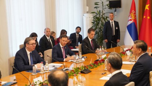 VUČIĆ SIJU NA POČETKU SASTANKA: Mojoj ličnoj sreći nema kraja, hvala što poštujete integritet i pomažete nam u međunarodnoj areni VUČIĆ SIJU NA POČETKU SASTANKA: Mojoj ličnoj sreći nema kraja, hvala što poštujete integritet i pomažete nam u međunarodnoj areni