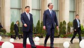 ПОКЛОН ОД СИЈА ЗА ВУЧИЋА: Ево шта је кинески председник даровао српском колеги (ФОТО) ПОКЛОН ОД СИЈА ЗА ВУЧИЋА: Ево шта је кинески председник даровао српском колеги (ФОТО)