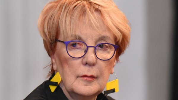 ПРИЈАВИЛА САМ СЕ ЗА ЕУТАНАЗИЈУ Ведрана Рудан: Умирем, одлазим у подручје без сигнала ПРИЈАВИЛА САМ СЕ ЗА ЕУТАНАЗИЈУ Ведрана Рудан: Умирем, одлазим у подручје без сигнала