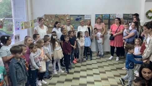 KAKO DECA VIDE EKOLOGIJU: U Domu vojske otvorena izložba radova vršačkih predškolaca KAKO DECA VIDE EKOLOGIJU: U Domu vojske otvorena izložba radova vršačkih predškolaca