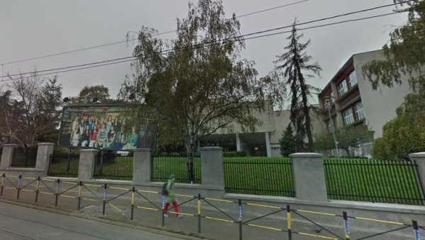 ГИМНАЗИЈА КОЈА ЈЕ ИШКОЛОВАЛА 60.000 ЂАКА: Дванаеста београдска гимназија прославља 60 година постојања ГИМНАЗИЈА КОЈА ЈЕ ИШКОЛОВАЛА 60.000 ЂАКА: Дванаеста београдска гимназија прославља 60 година постојања