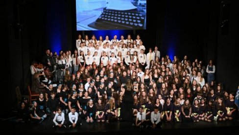 DRUGI FESTIVAL ŠKOLSKIH HOROVA: Na sceni šest užičkih škola DRUGI FESTIVAL ŠKOLSKIH HOROVA: Na sceni šest užičkih škola