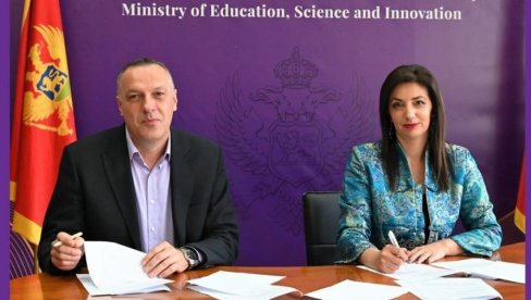 NASTAVNICIMA 10 ODSTO: Potpisane izmene granskog kolektivnog ugovora za prostevtare, povišica od 1. jula, od septembra i prevoz NASTAVNICIMA 10 ODSTO: Potpisane izmene granskog kolektivnog ugovora za prostevtare, povišica od 1. jula, od septembra i prevoz