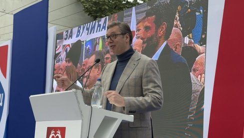 СМЕХ СЕ ОРИ ЛАЗАРЕВЦЕМ: Председник Вучић насмејао грађане (ВИДЕО) СМЕХ СЕ ОРИ ЛАЗАРЕВЦЕМ: Председник Вучић насмејао грађане (ВИДЕО)