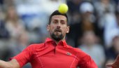 ĐOKOVIĆ FURIOZAN U RIMU: Novak neverovatnom serijom razbio Francuza! (FOTO) ĐOKOVIĆ FURIOZAN U RIMU: Novak neverovatnom serijom razbio Francuza! (FOTO)