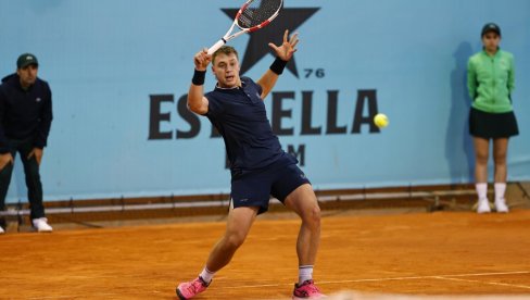 VELIKA POBEDA HAMADA MEĐEDOVIĆA: Srpski teniser u Rimu savladao 33. igrača sveta VELIKA POBEDA HAMADA MEĐEDOVIĆA: Srpski teniser u Rimu savladao 33. igrača sveta