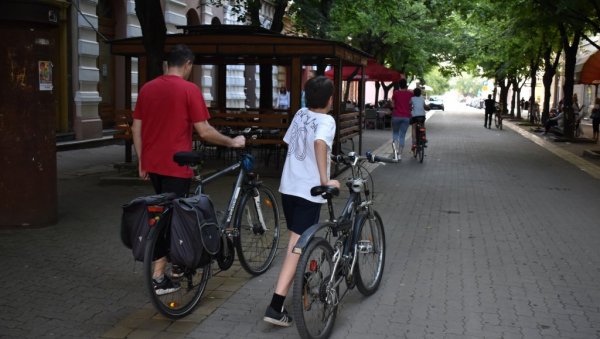 СВИ ЖЕЛЕ НОВИ БИЦИКЛ: На конкурс Града Кикинде за куповину 250 бицикала стигло 400 пријава СВИ ЖЕЛЕ НОВИ БИЦИКЛ: На конкурс Града Кикинде за куповину 250 бицикала стигло 400 пријава