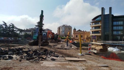 RUŠENJE DRUMSKOG MOSTA U PARAĆINU: Nova ćuprija zameniće staru (FOTO) RUŠENJE DRUMSKOG MOSTA U PARAĆINU: Nova ćuprija zameniće staru (FOTO)